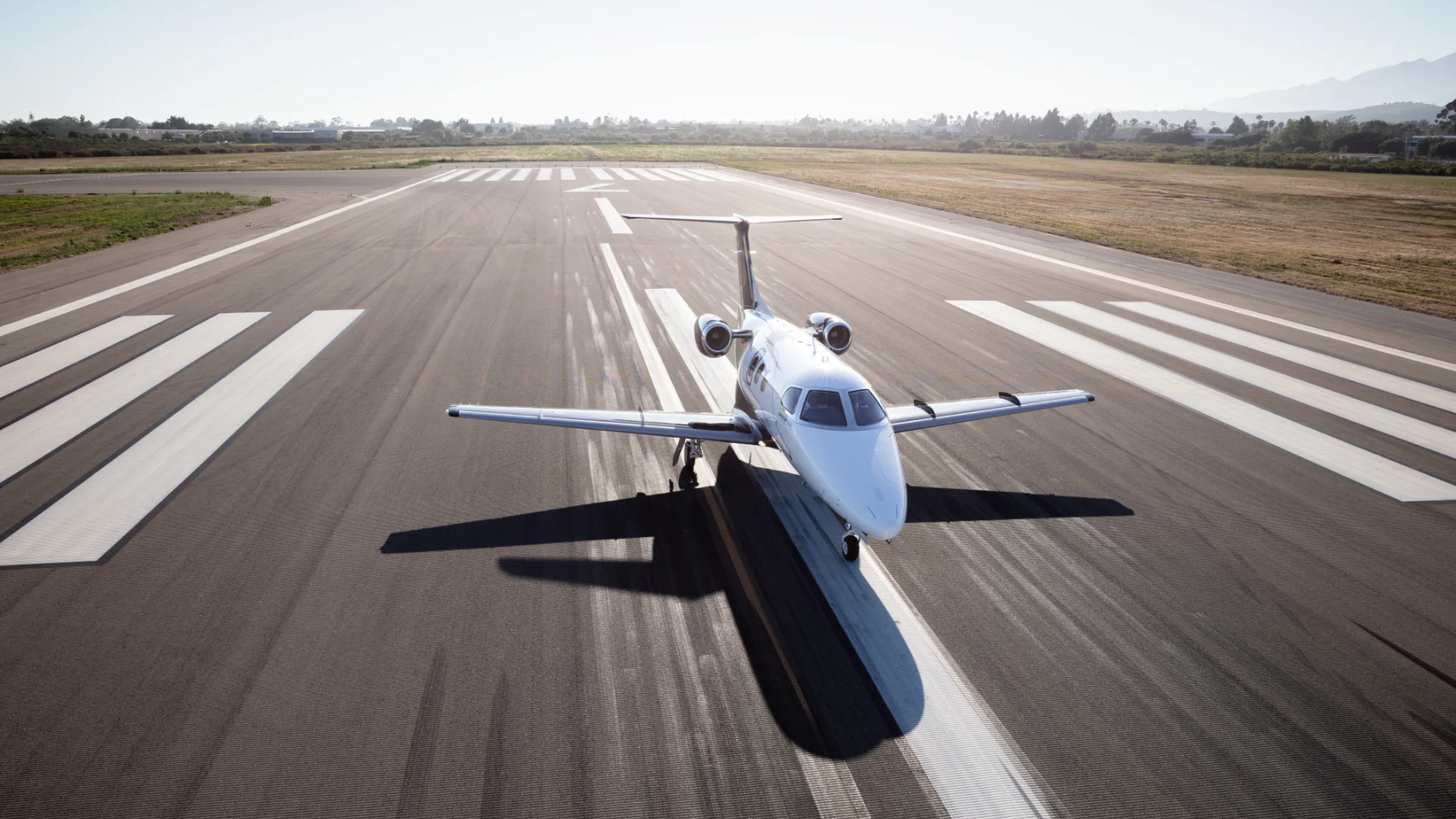 ExecutiveJets-phenom100ex-performance.webp